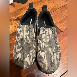 Boys’ Merrell size 2.5 / EU size 33.5 - worn twice.